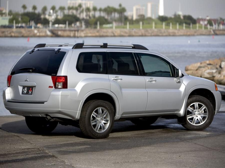  Mitsubishi Endeavor SE 2007 года  (фото 14 из 18)